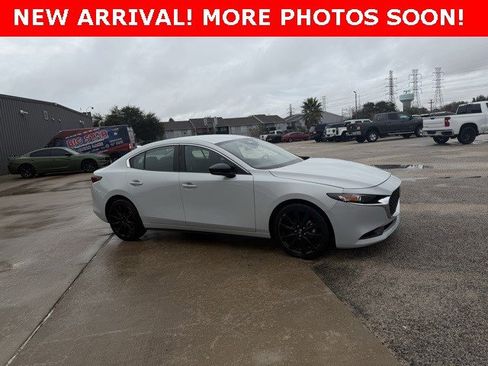 Used 2024 MAZDA MAZDA3 s image 2