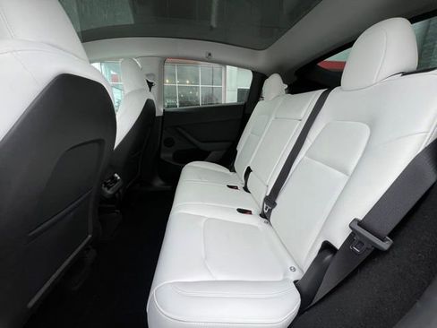 Used 2024 Tesla Model Y Long Range image 10