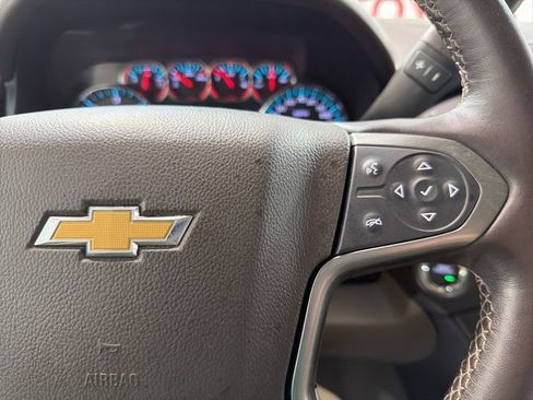 Used 2020 Chevrolet Suburban LT image 29