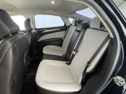 Used 2020 Ford Fusion SE w/ Equipment Group 151A image 44