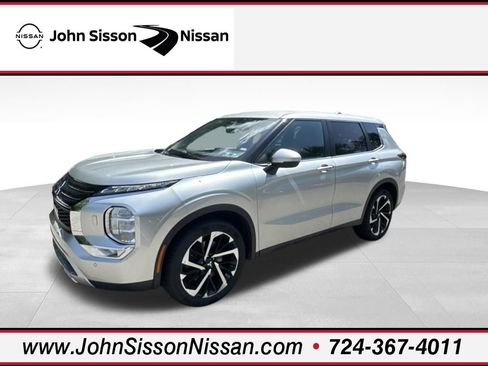 Used 2024 Mitsubishi Outlander SE AWD/4WD image 1