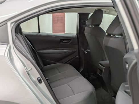 Used 2022 Toyota Corolla LE image 18