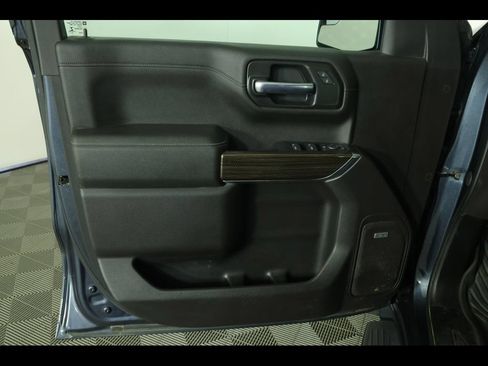 Used 2020 Chevrolet Silverado 1500 LT Trail Boss AWD/4WD image 19