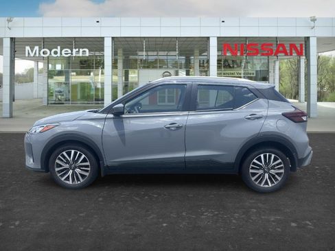 Certified 2023 Nissan Kicks SV FWD image 2