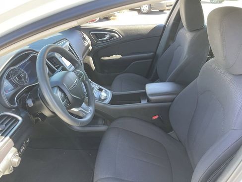 Used 2015 Chrysler 200 Limited image 18