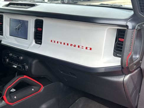 Used 2023 Ford Bronco Heritage Edition AWD/4WD image 11
