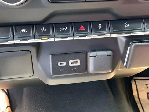 Used 2023 Chevrolet Silverado 1500 Custom Trail Boss AWD/4WD image 30