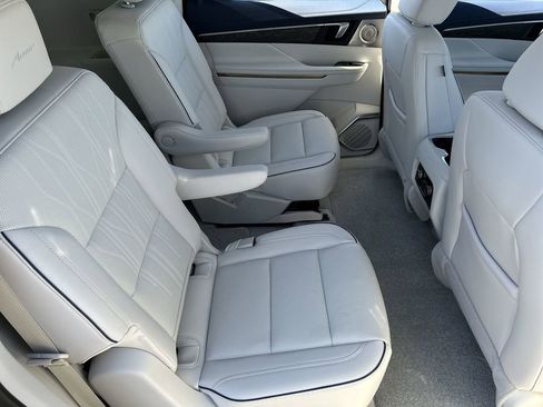 New 2026 Buick Enclave Avenir w/ Super Cruise Package FWD image 28