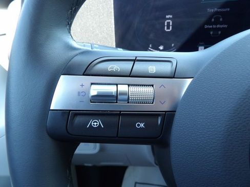 Certified 2025 Hyundai Kona SEL FWD image 17