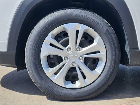 Certified 2024 Chevrolet Trax LS FWD image 10