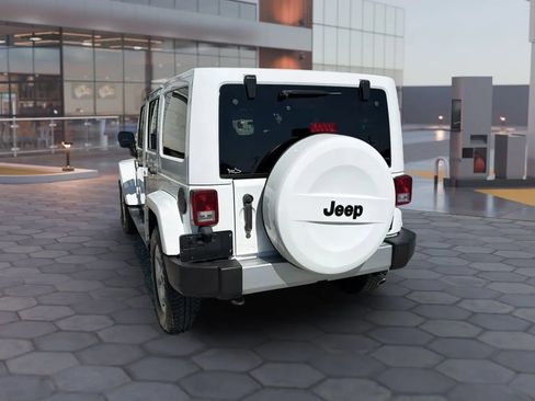 Used 2015 Jeep Wrangler Unlimited Sahara w/ Mopar Chrome Edition Group AWD/4WD image 10