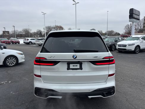 Used 2023 BMW X7 xDrive40i w/ M Sport Package image 6