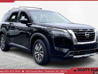 New 2025 Nissan Pathfinder SL