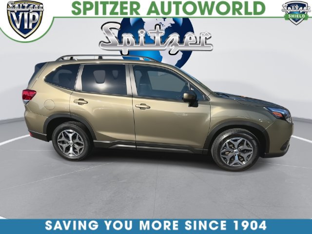 Certified 2024 Subaru Forester Premium AWD/4WD image 17