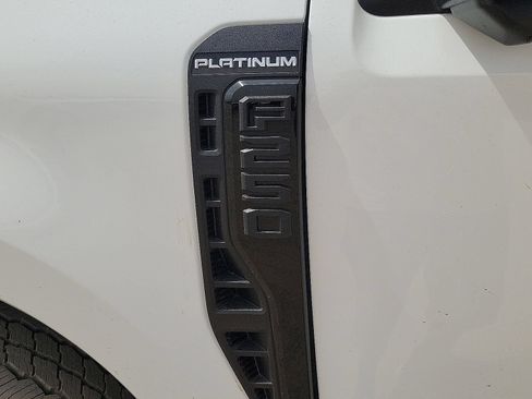 New 2026 Ford F250 Platinum w/ FX4 Off-Road Package AWD/4WD image 9