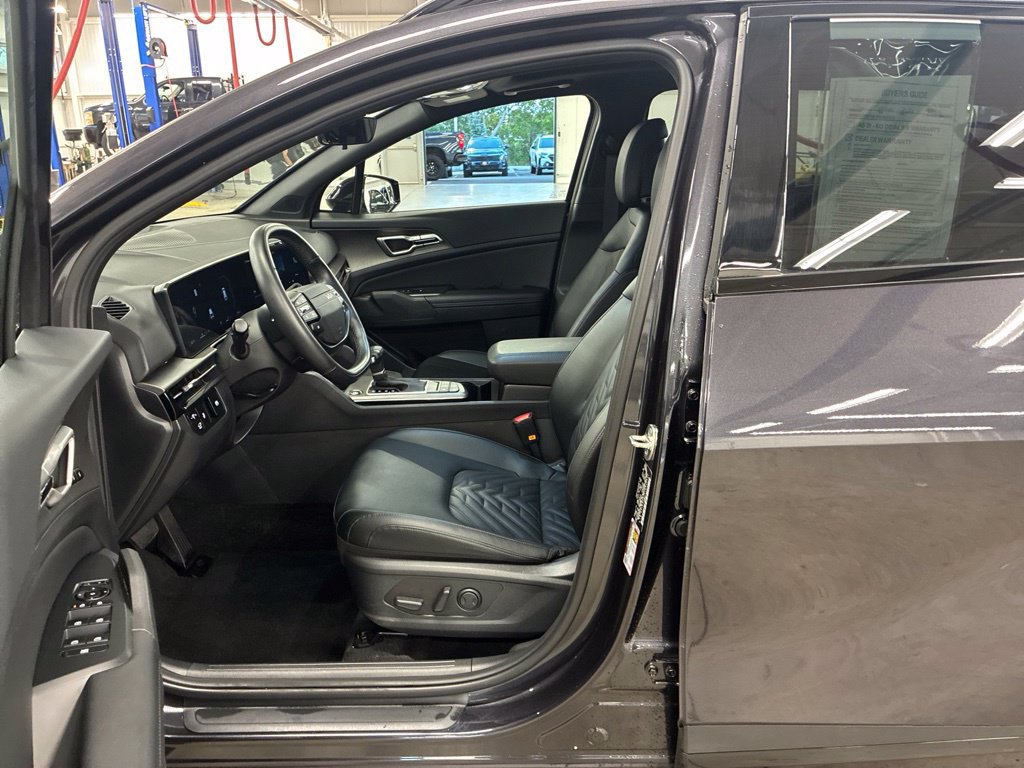 Certified 2026 Kia Sportage X-Line w/ X-Line Technology Package AWD/4WD image 12