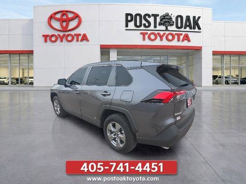 Used 2025 Toyota RAV4 XLE w/ Convenience Package AWD/4WD image 6