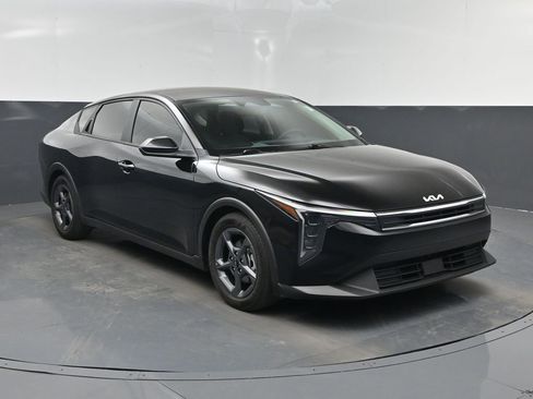 Certified 2025 Kia K4 LXS FWD image 8