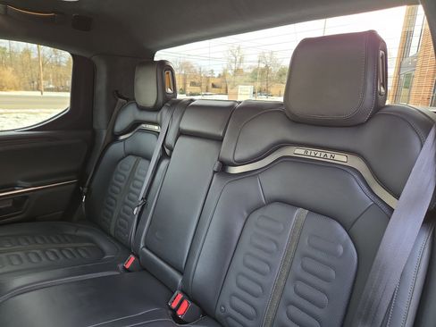 Used 2023 Rivian R1T Adventure image 13