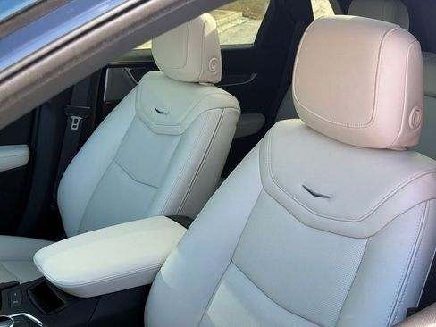 New 2026 Cadillac XT5 Sportv w/ LPO, Onyx Lite Package image 17