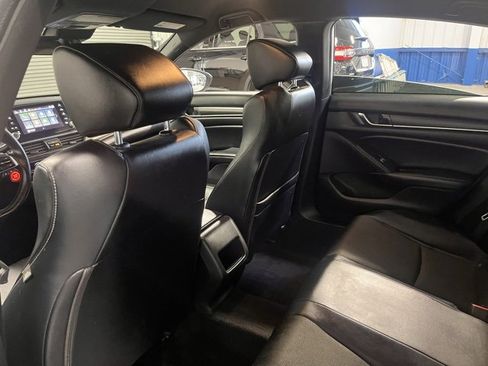 Used 2018 Honda Accord Sport image 18