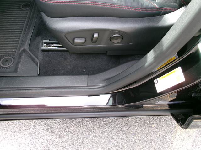 Used 2024 Chevrolet Traverse RS w/ LPO, Floor Liner Package AWD/4WD image 8