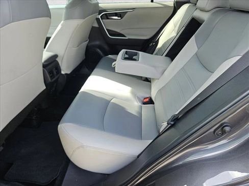 Used 2024 Toyota RAV4 XLE Premium image 9