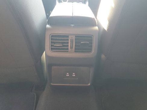 Used 2025 Nissan Rogue SV image 10