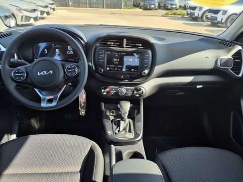 New 2025 Kia Soul LX image 3