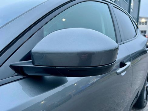 Used 2020 Jaguar E-PACE SE image 16