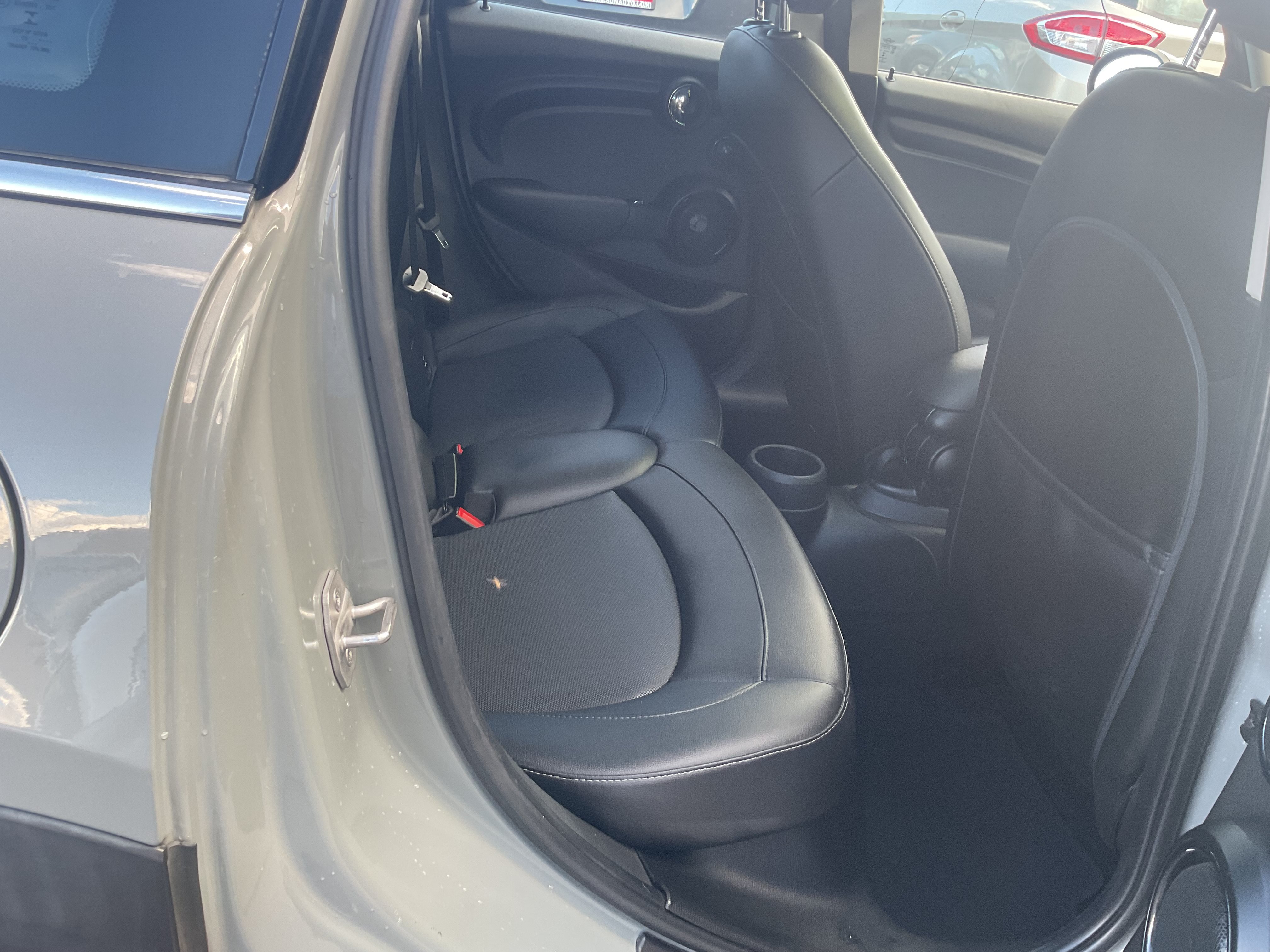 Used 2016 MINI Cooper 4-Door Hardtop FWD image 10