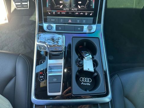 Used 2025 Audi Q8 Premium Plus image 17