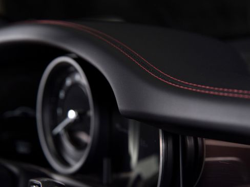 Used 2024 Porsche 911 Carrera S image 30