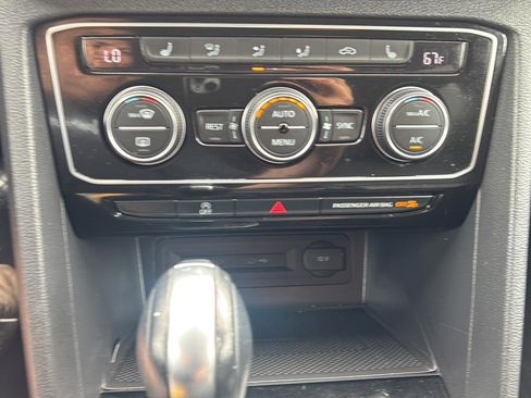 Used 2023 Volkswagen Atlas SE FWD image 27