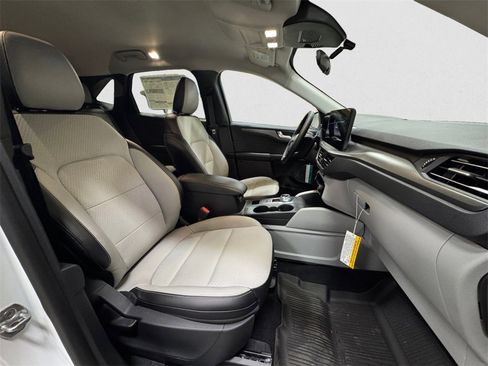 New 2025 Ford Escape Base image 15