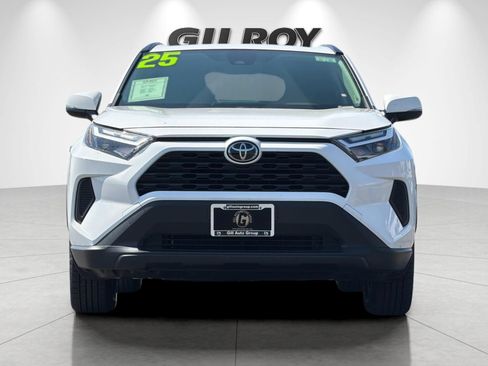 Used 2025 Toyota RAV4 LE AWD/4WD image 9