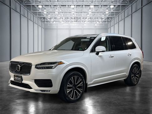 Used 2020 Volvo XC90 T6 Momentum w/ Protection Package Premier image 1