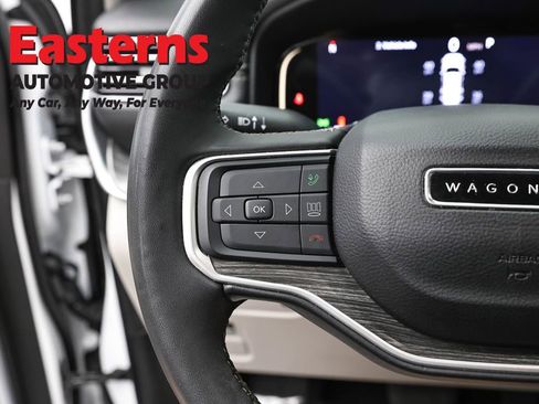 Used 2024 Jeep Wagoneer L Series II w/ Flexible Seating Group RWD image 15