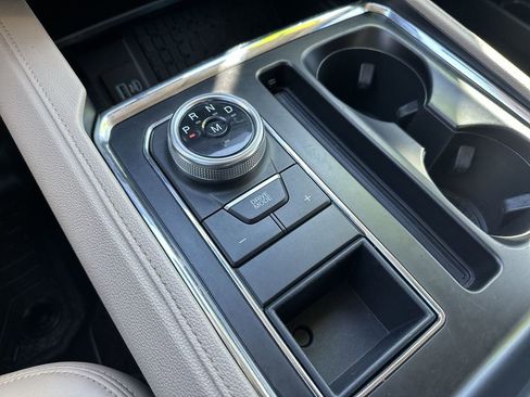 Used 2022 Ford Expedition XLT image 29