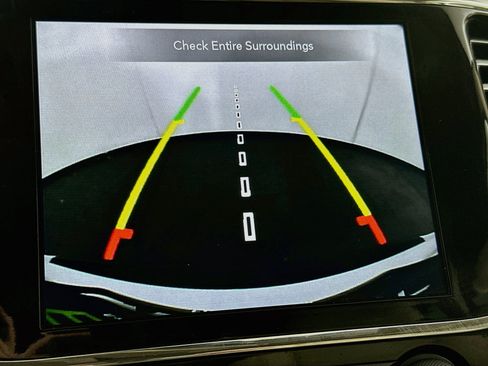 Used 2022 Jeep Grand Cherokee Laredo E RWD image 23