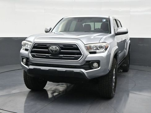 Used 2019 Toyota Tacoma SR5 w/ SR5 Appearance Package (SM) RWD image 8
