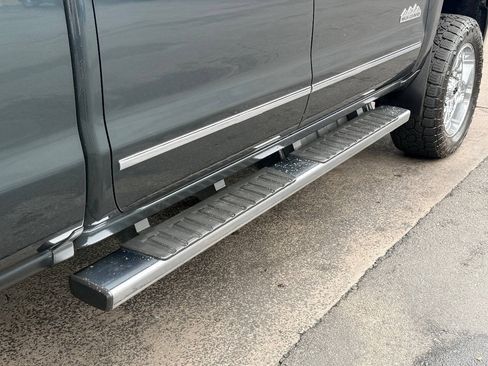 Used 2018 Chevrolet Silverado 2500 High Country w/ Duramax Plus Package AWD/4WD image 15