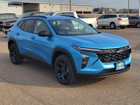 New 2026 Chevrolet Trax LT w/ Driver Confidence Package FWD image 7