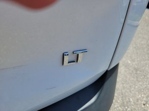 Certified 2021 Chevrolet Traverse LT FWD image 16