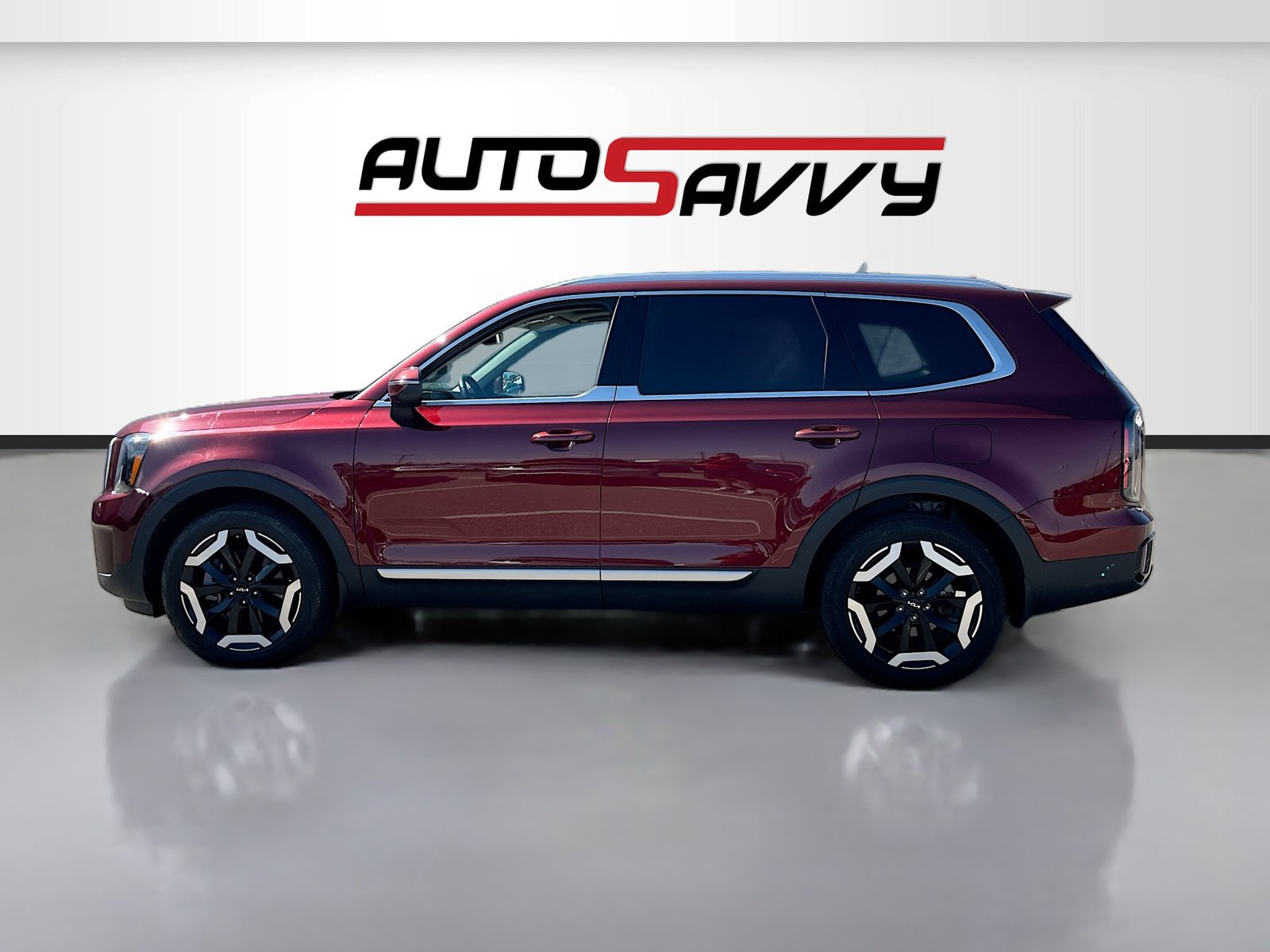 Used 2024 Kia Telluride EX w/ EX Captain's Chair Package AWD/4WD image 4