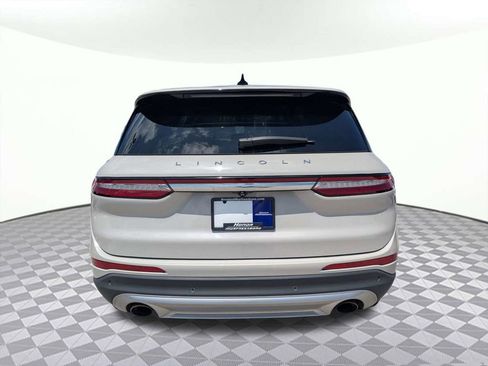 Used 2022 Lincoln Corsair Reserve w/ Equipment Group 201A FWD image 4
