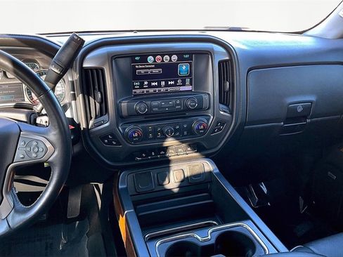 Used 2018 Chevrolet Silverado 1500 High Country image 6