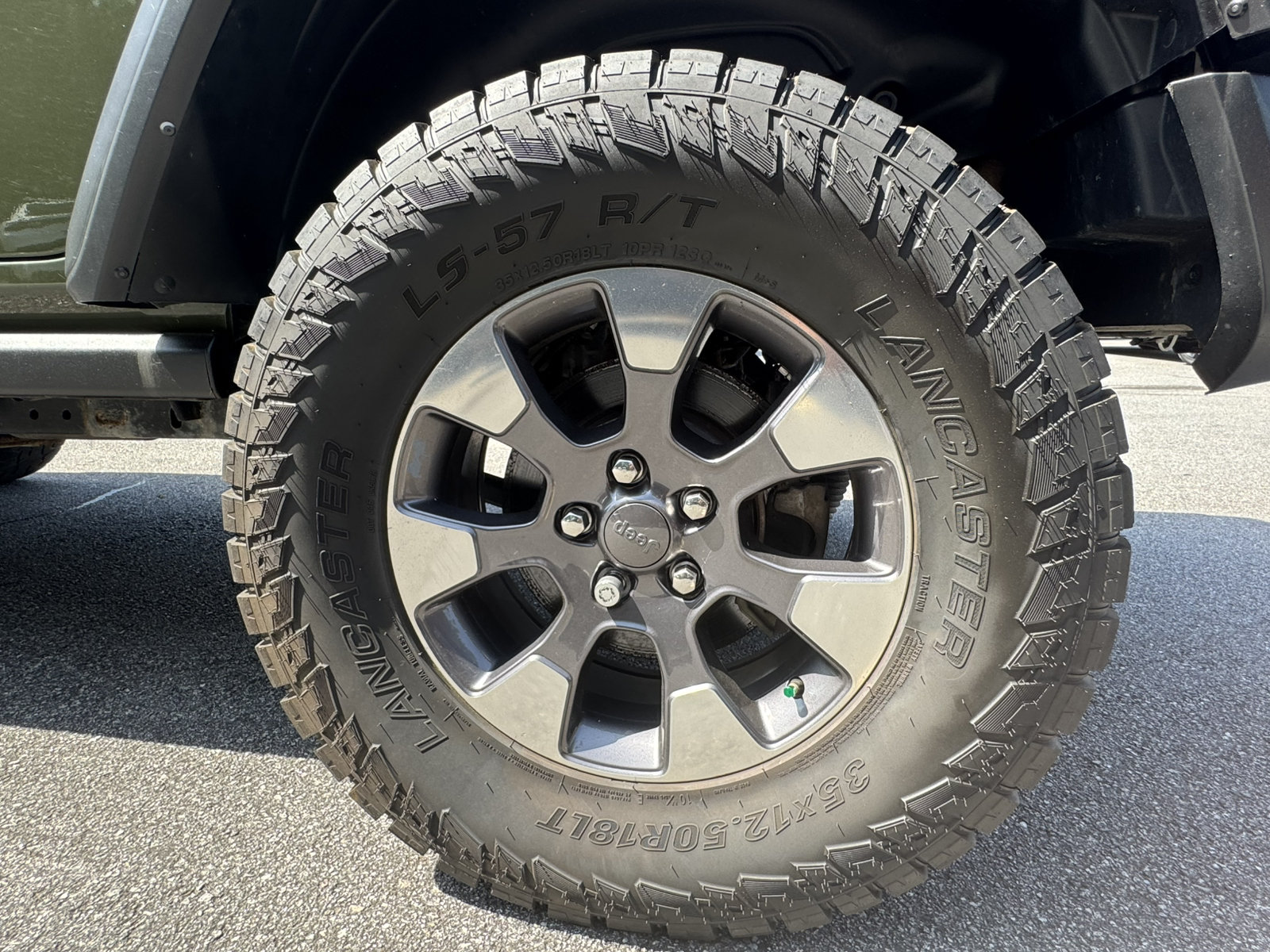 Used 2022 Jeep Wrangler Unlimited Rubicon AWD/4WD image 20