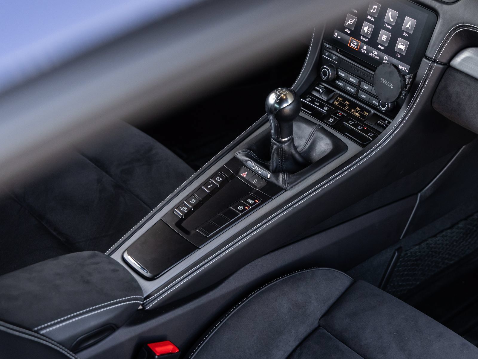 Certified 2020 Porsche 718 Cayman GT4 RWD image 40