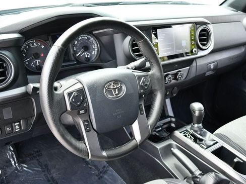 Used 2020 Toyota Tacoma TRD Off-Road AWD/4WD image 47